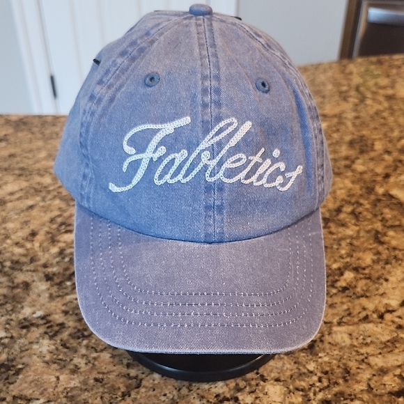 Fabletics Kids‎ Blue Cap - Picture 1 of 5